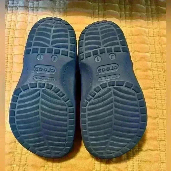 Crocs Unisex Classic Clog - Bijou Blue Youth Size J1 - Picture 2 of 6